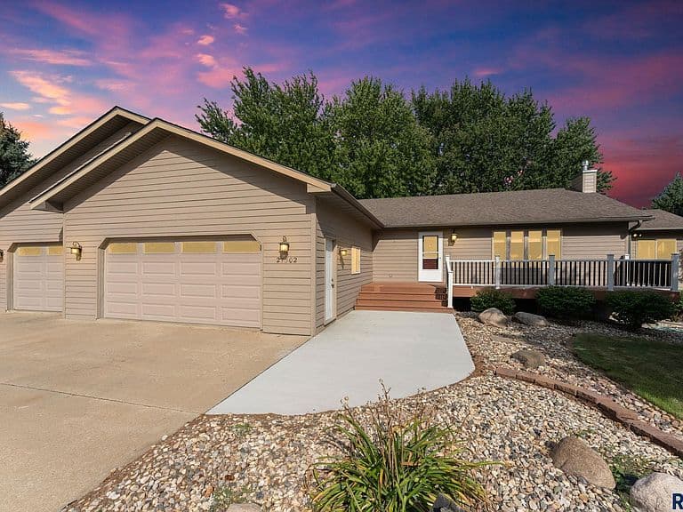 27302 Atkins Pl photo 3