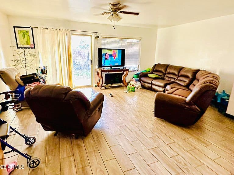 7567 W PASADENA Avenue photo 4