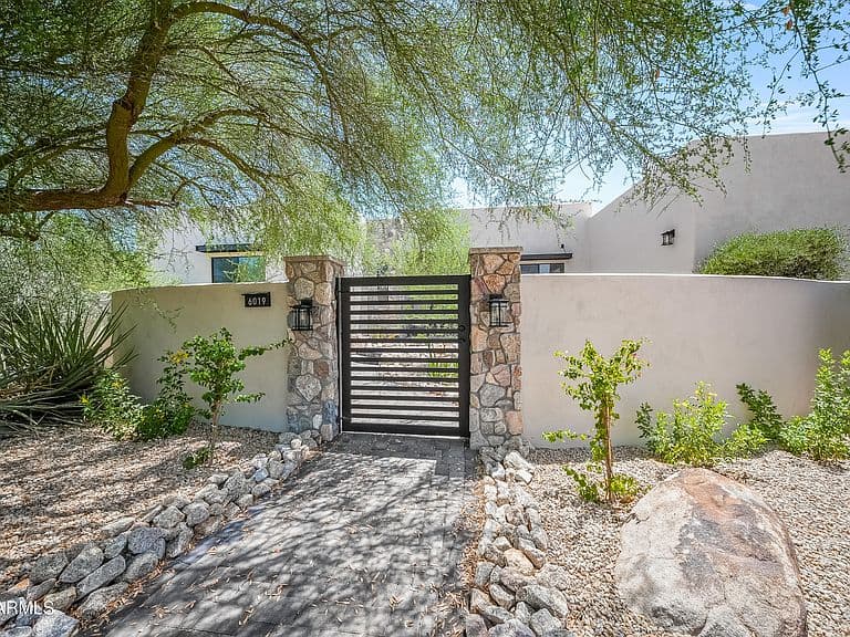 6019 E WILDCAT Drive photo 2