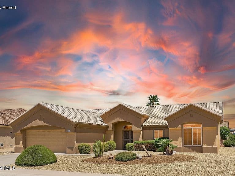 15624 W SENTINEL Drive photo 1