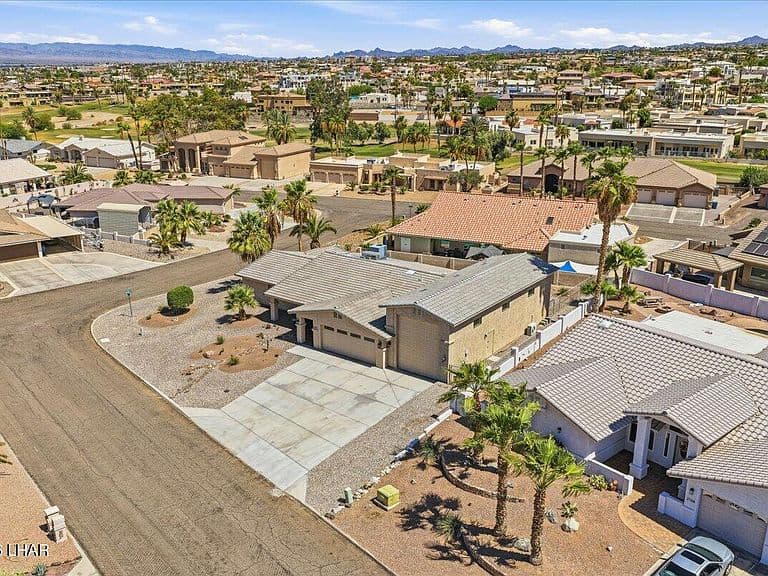 2170 Rudolph Dr photo 5