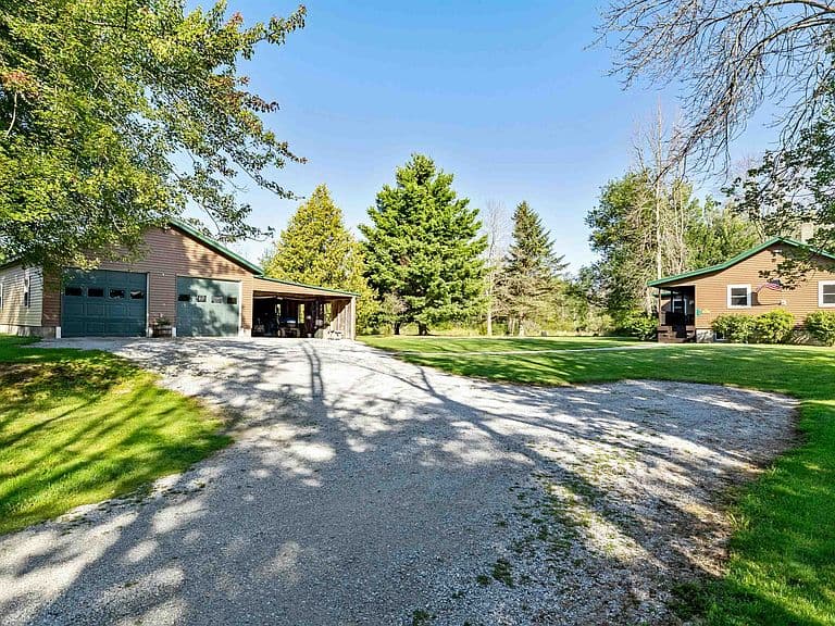 314 Cameron Drive photo 3