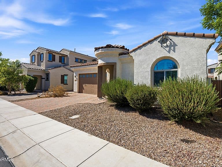 2912 E EBONY Drive photo 1