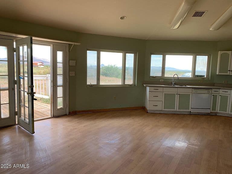 2920 E LOMA ALTA Drive photo 5