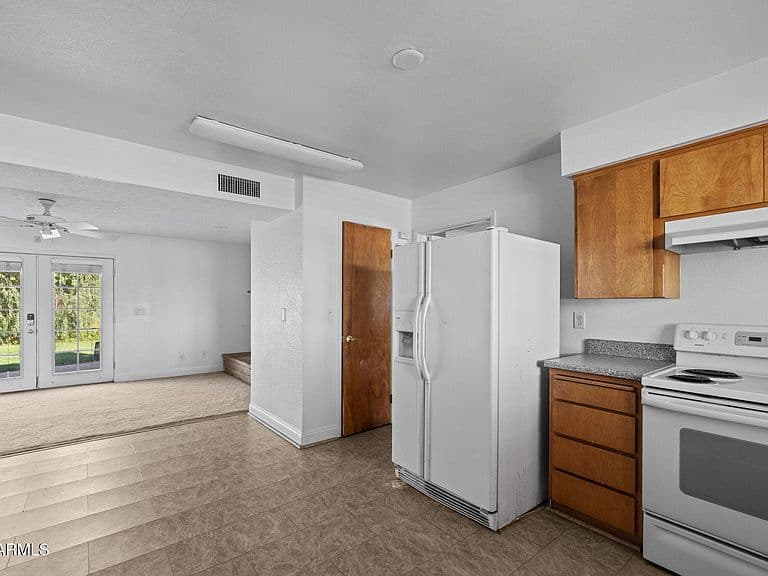 333 S Cooper Road photo 4