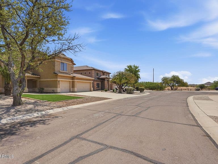 27989 N MUSCOVITE Drive photo 4