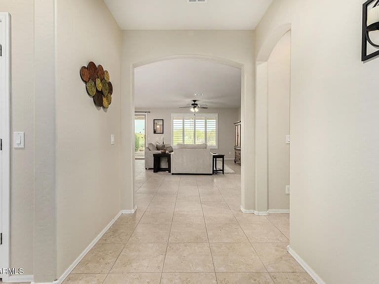 3877 N SMITHSONIAN Drive photo 4