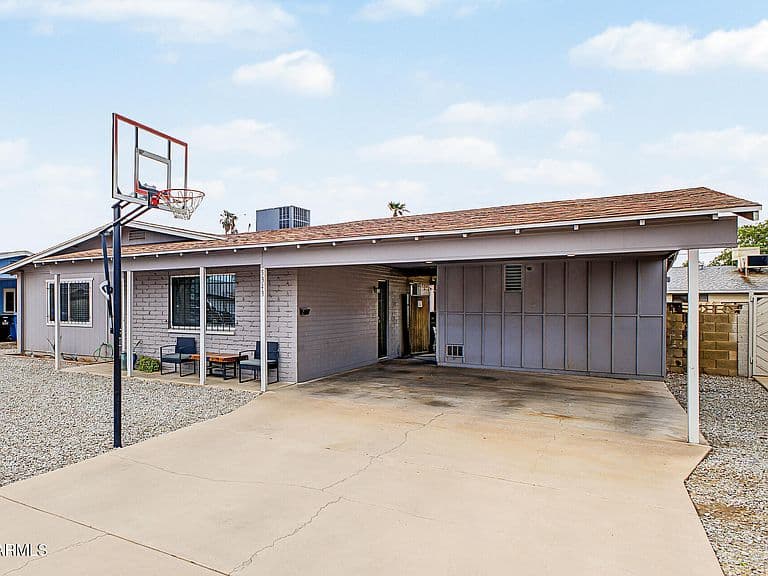 5343 W LEWIS Avenue photo 3