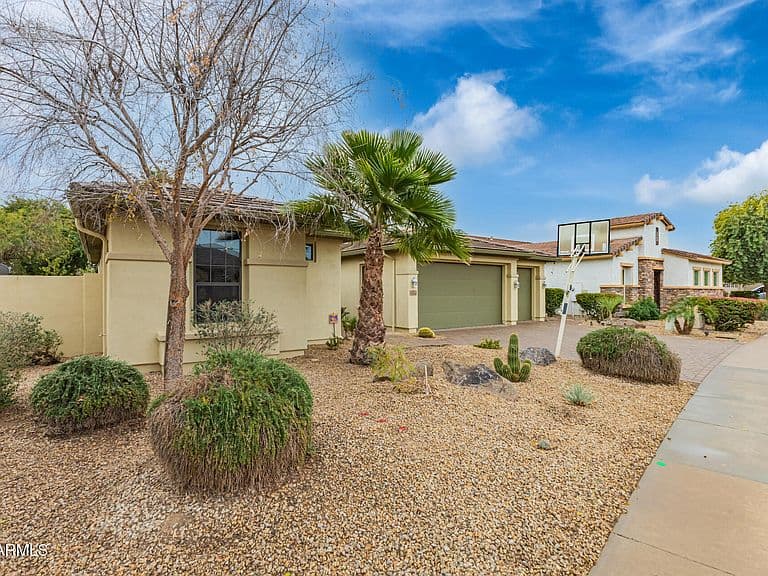 16111 W Glenrosa Ave photo 5