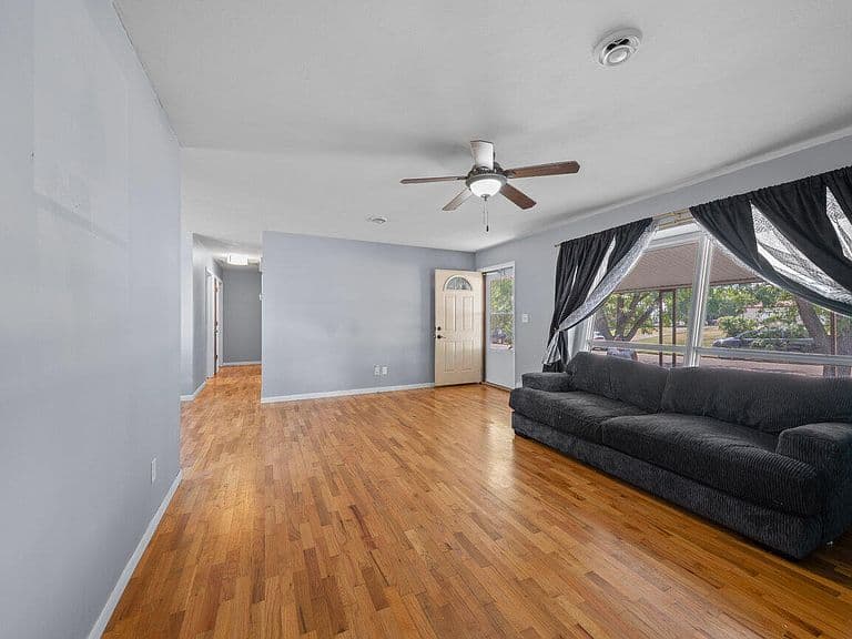 414 N Monroe Ave photo 4