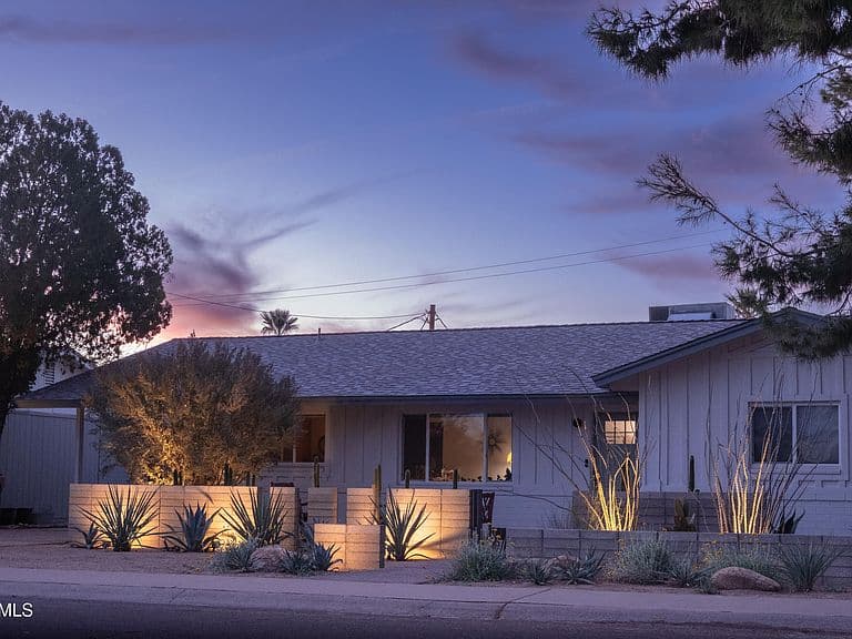 6819 E MONTEREY Way photo 5