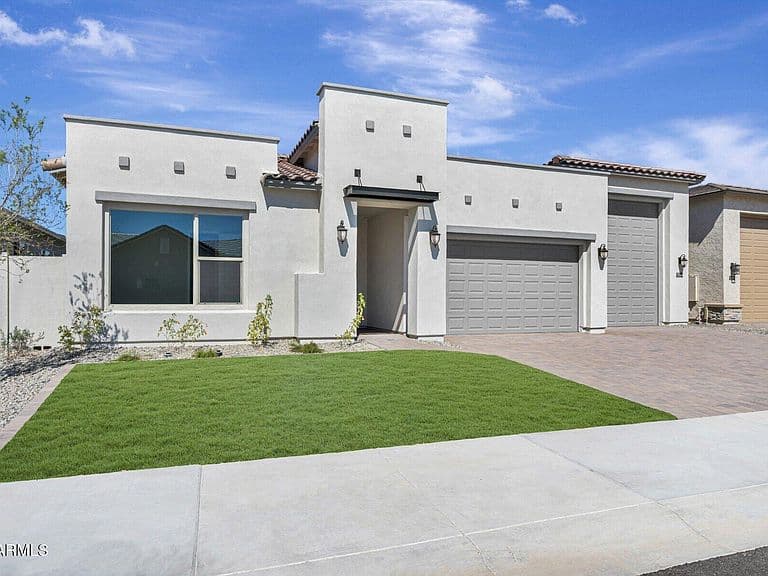 19004 W FLYNN Lane photo 4