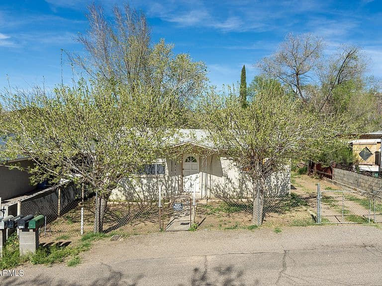 5565 S MCKINNEY Avenue photo 3