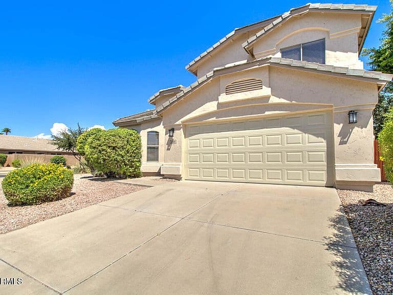 19911 N 63RD Drive photo 4