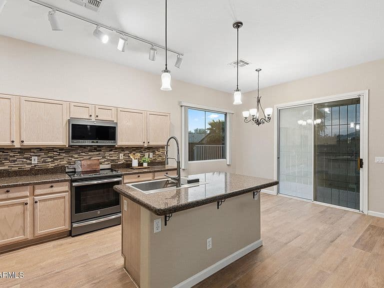 13611 W TARA Lane photo 3