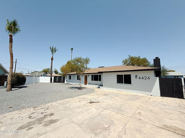 4424 W FLOWER Street photo 3