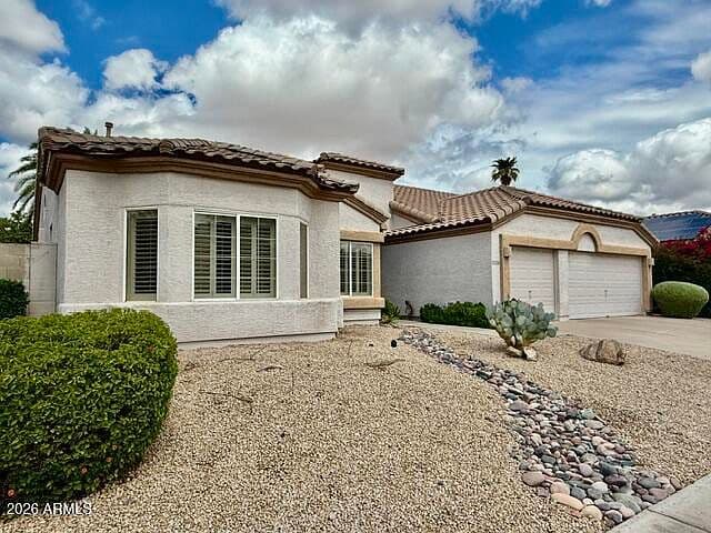5526 E Woodridge Drive photo 3