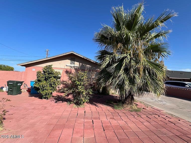 3053 N 53RD Drive photo 4
