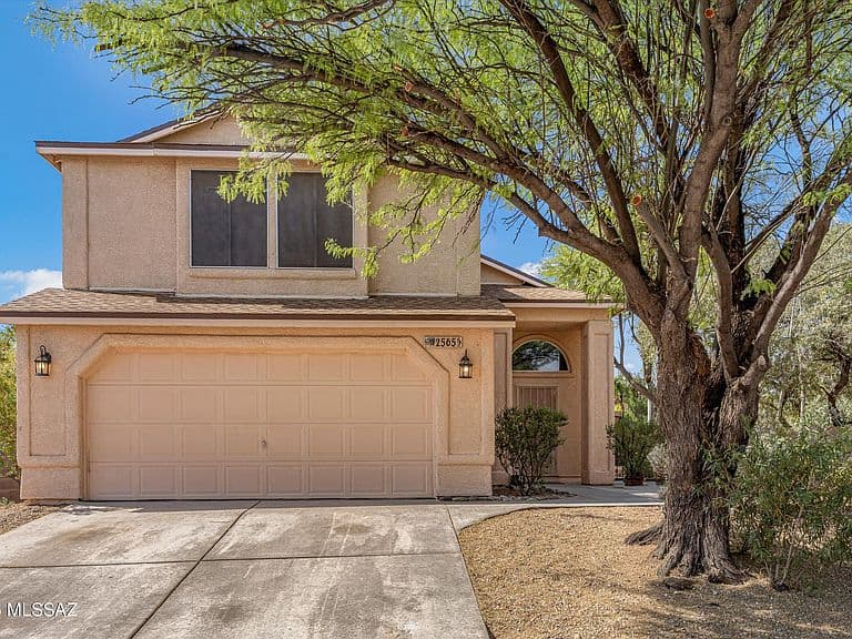 2565 W Brogan St photo 3