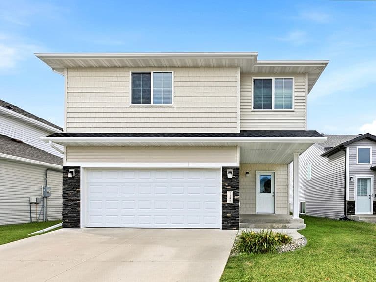 5444 Justice Dr S photo 1