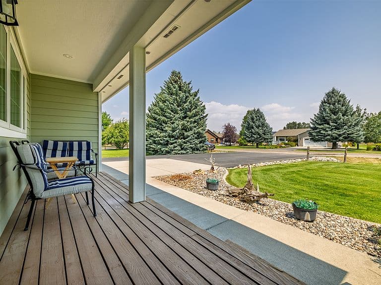 1659 Regal Dr photo 5