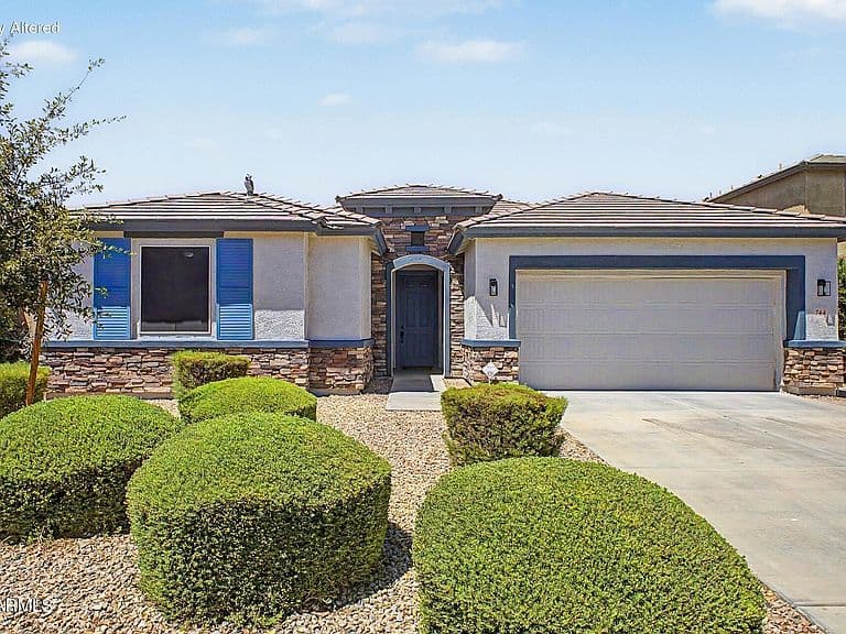 744 W DESERT HOLLOW Drive photo 3