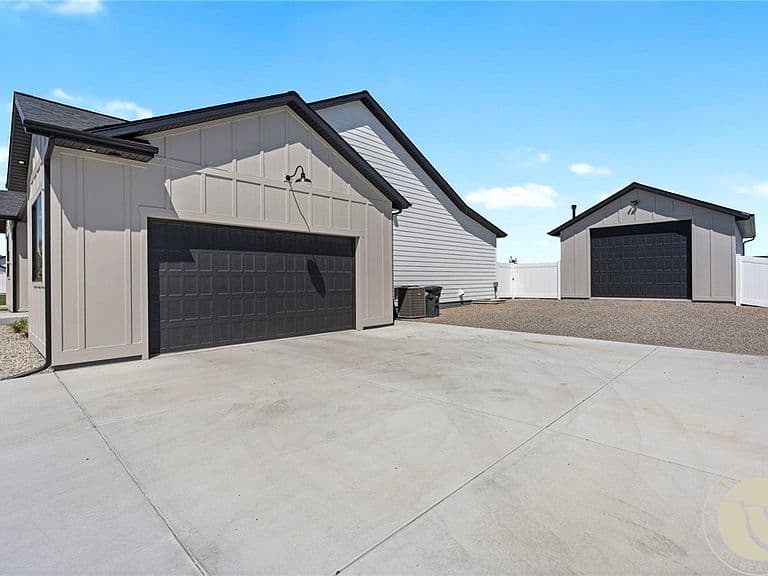 2215 Smooth Rock Ln photo 3
