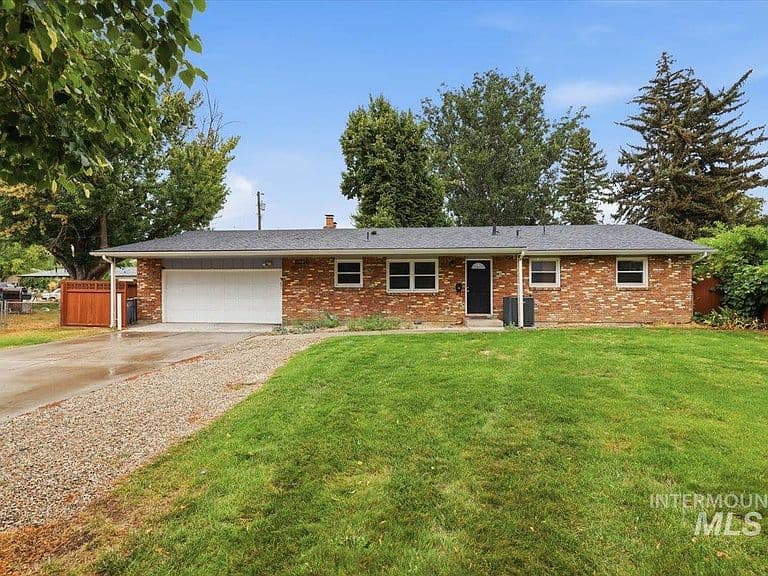 6010 W Poplar Dr photo 1