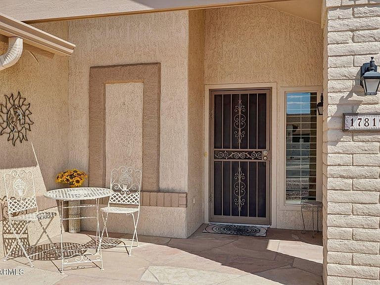 17819 N 136TH Court photo 5