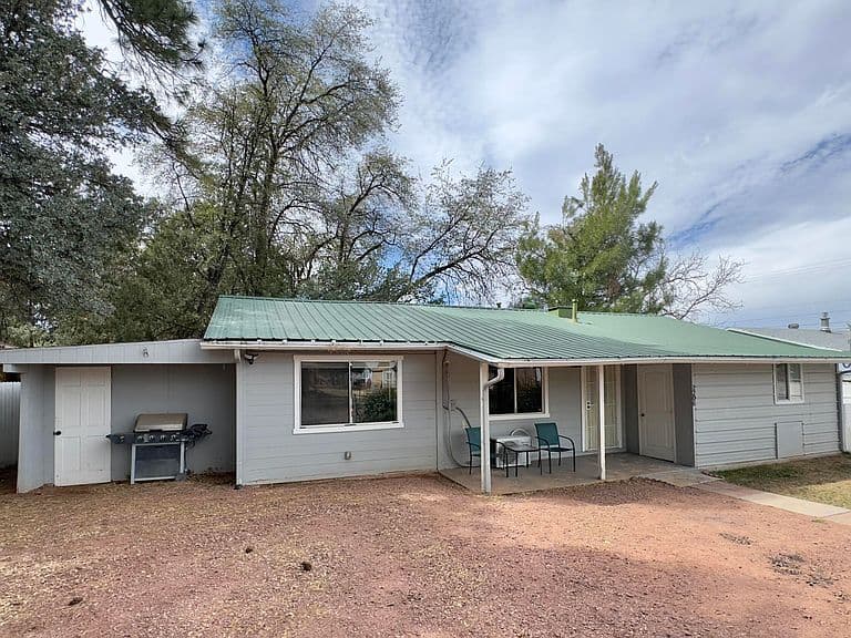 1206 N Apache Ln photo 4