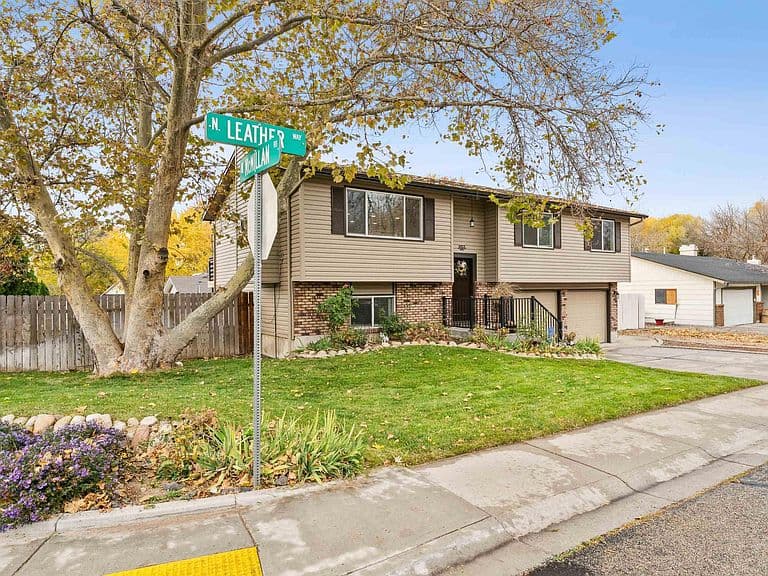 4811 N Leather Way photo 1