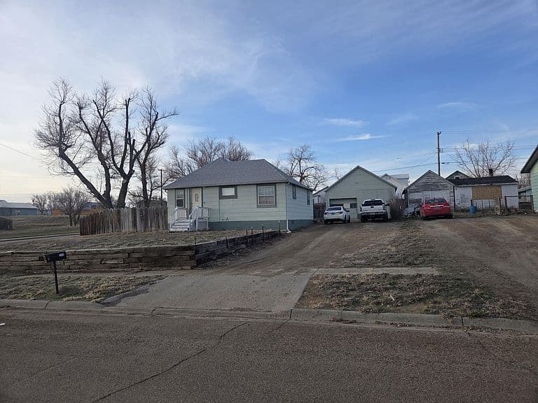 540 Dayton St photo 1