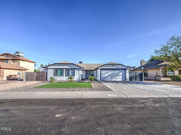 7365 W Sierra Street photo 2