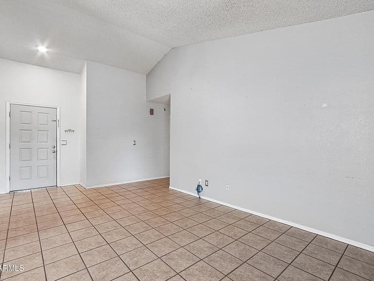 15014 N 62ND Drive photo 5
