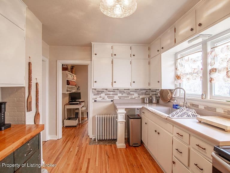 105 7th St NW photo 4