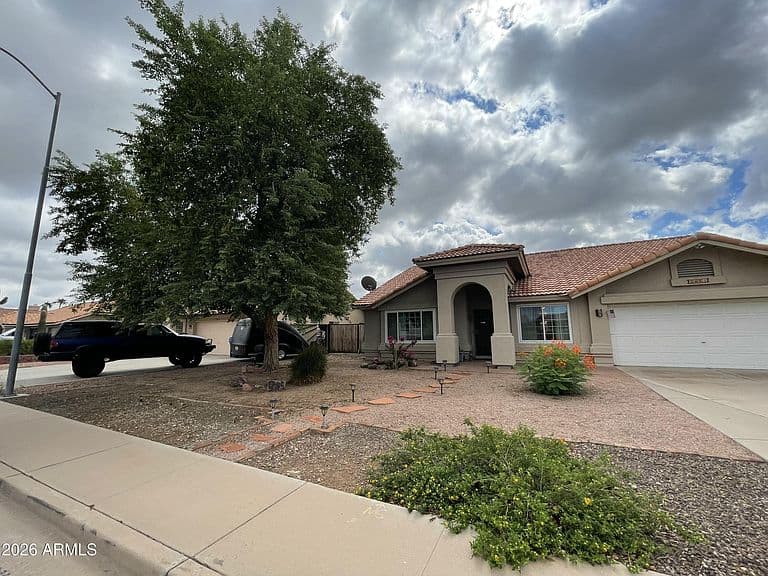 2661 E NANCE Street photo 4