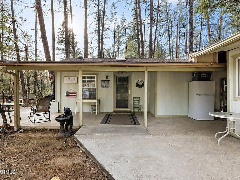 1347 W QUARTZ Road W photo 3