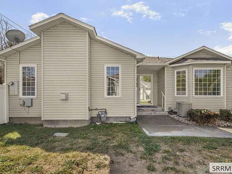 3255 Sonora Dr photo 1