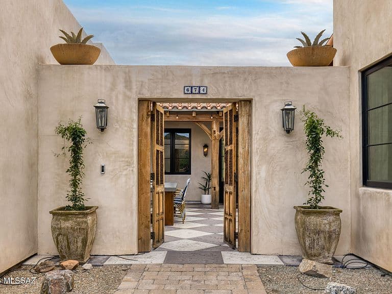 674 S Little Bird Pl photo 4