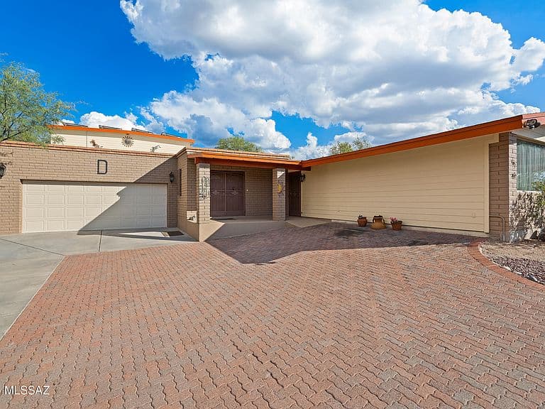 10680 E Camino Tesote Pl photo 4