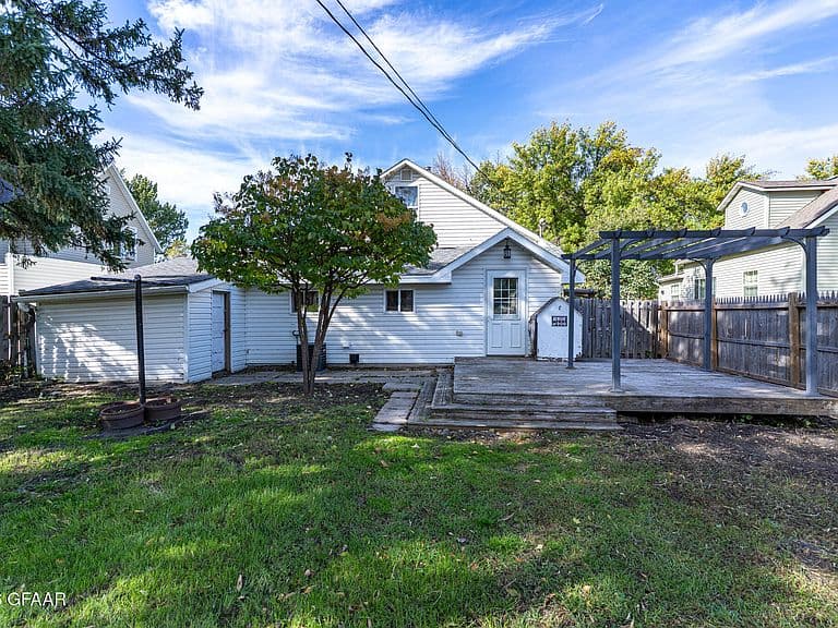 1510 N 4th St photo 2