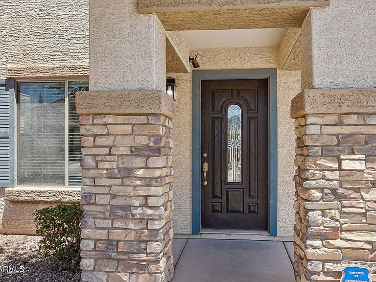 18448 W Surprise Farms Loop N photo 2