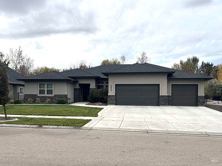 9451 W Deerfawn Dr photo 1