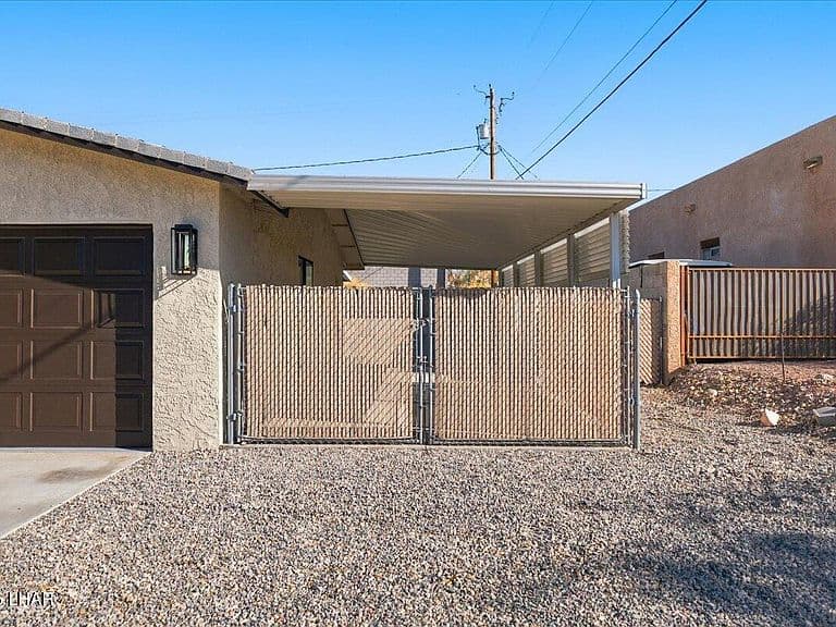 3891 Sweetgrass Dr photo 5