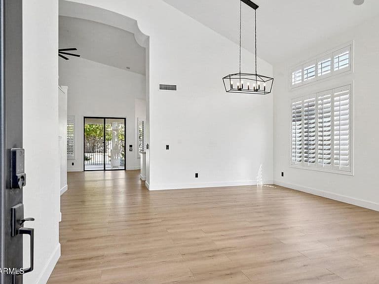 7788 E PHANTOM Way photo 5
