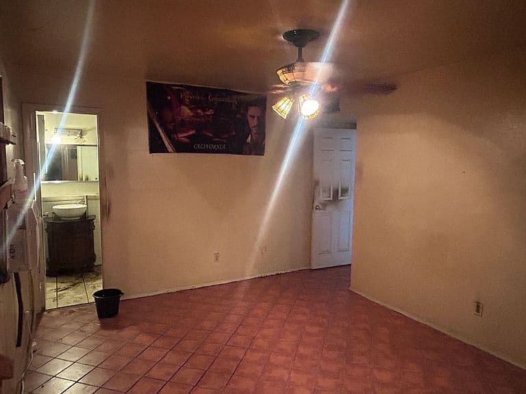 5212 W Vernon Ave photo 3
