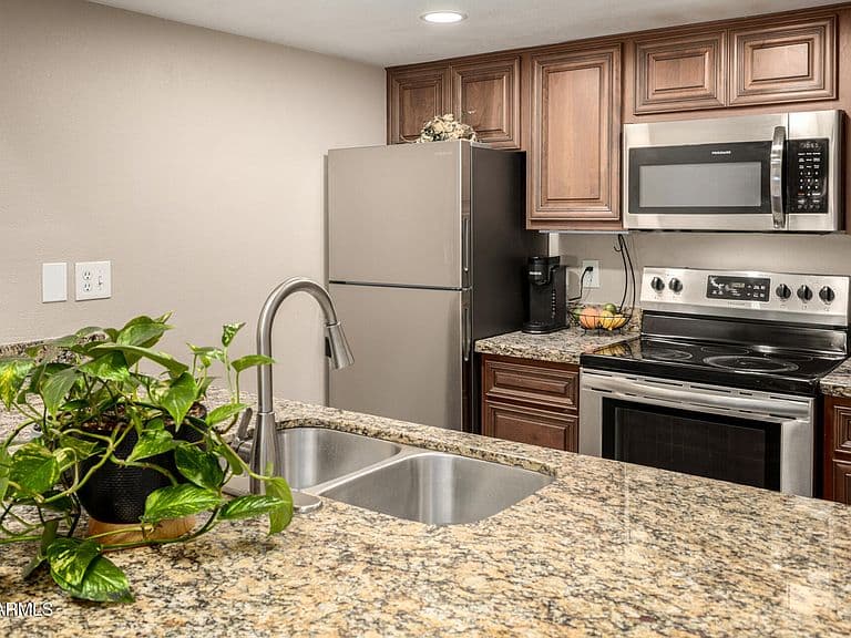 3535 W MONTE CRISTO Avenue #108 photo 3