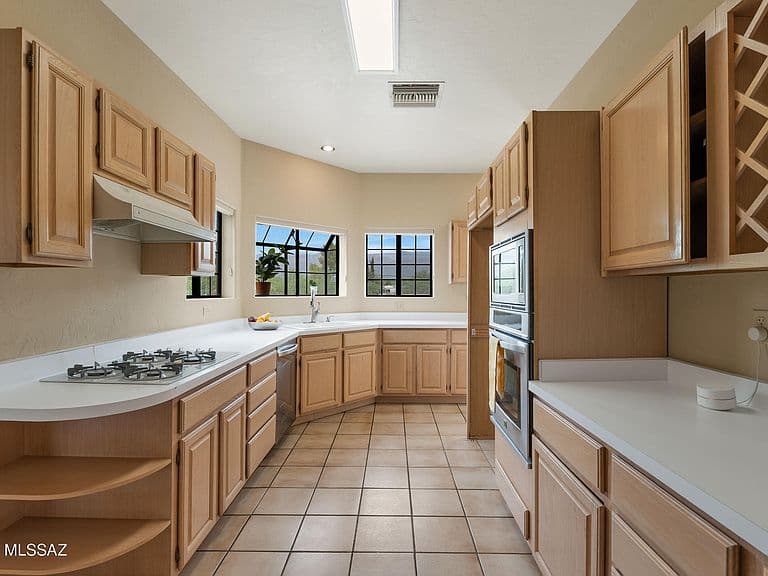 12160 E Tanque Verde Rd photo 5
