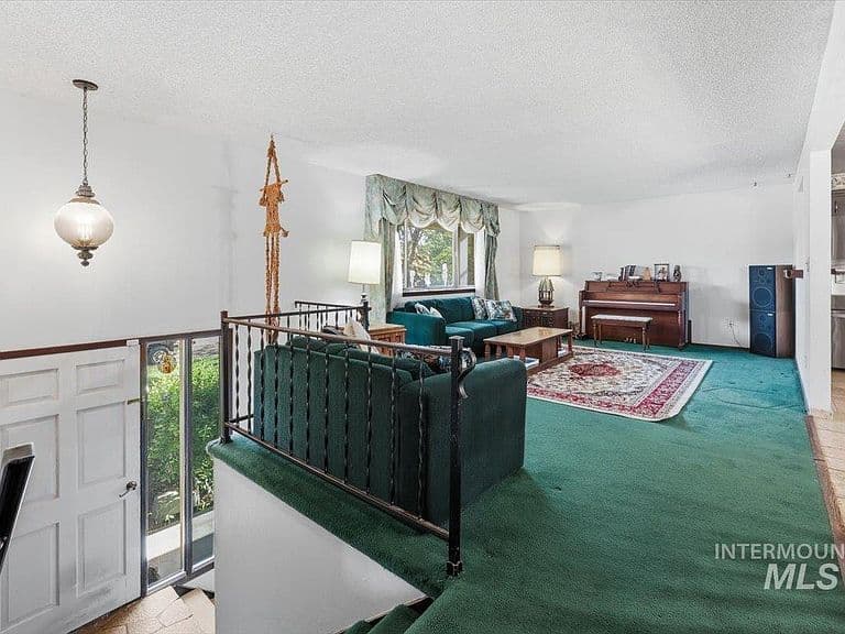 10883 W Reutzel Dr photo 5