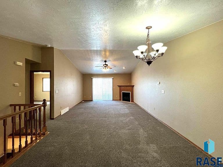 3100 E Bragstad Dr photo 4